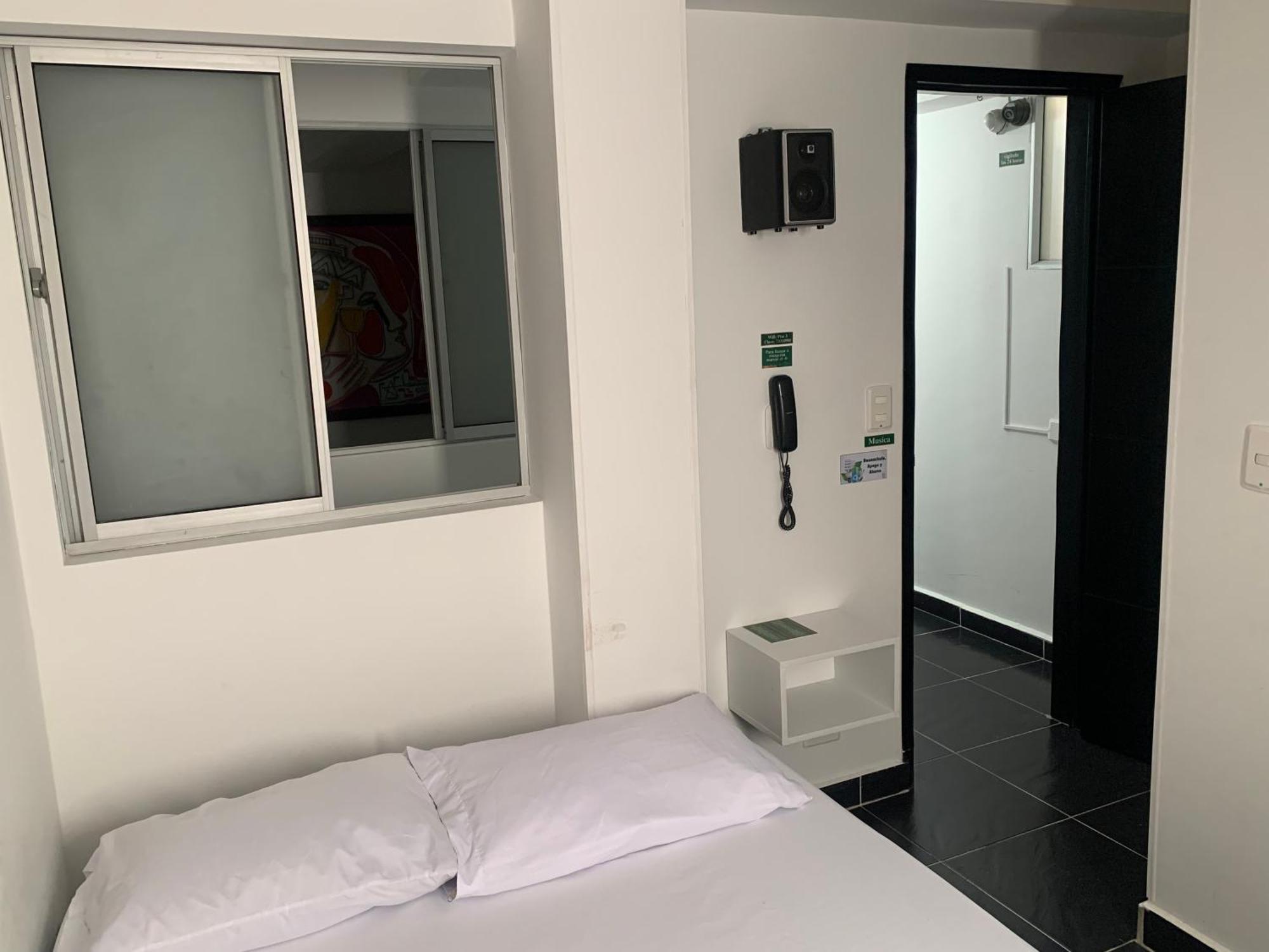 Hotel Lindbergh Quindio อาร์เมเนีย ภายนอก รูปภาพ