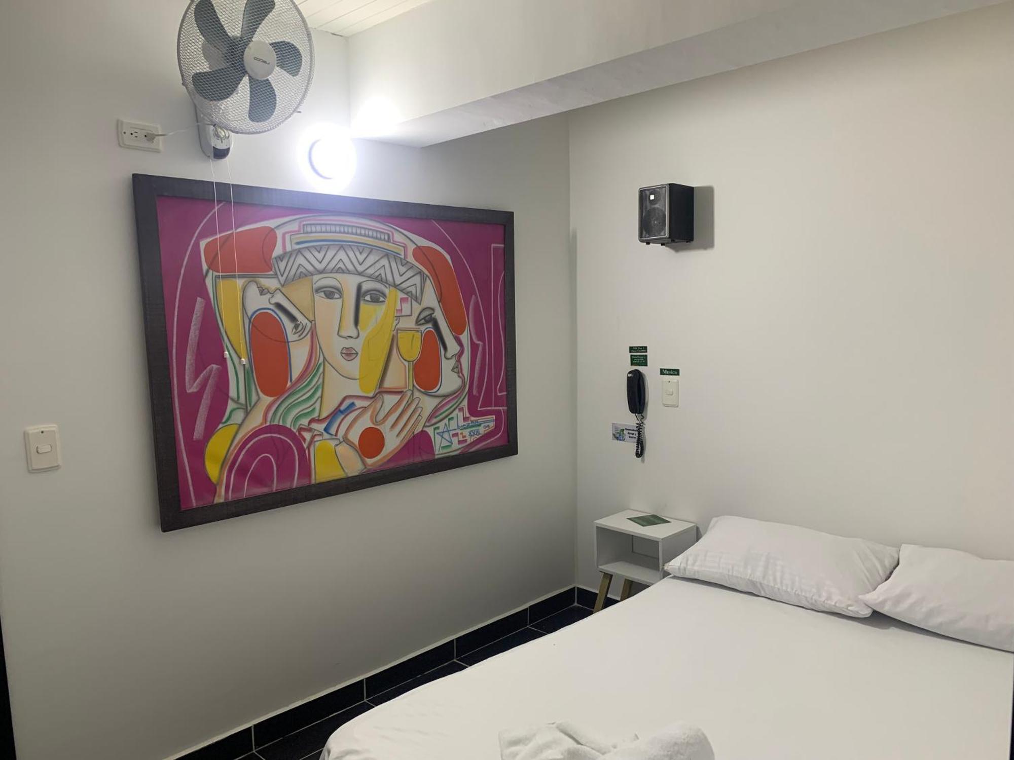Hotel Lindbergh Quindio อาร์เมเนีย ภายนอก รูปภาพ