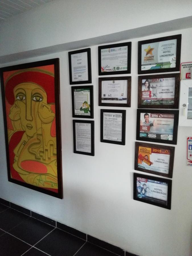 Hotel Lindbergh Quindio อาร์เมเนีย ภายนอก รูปภาพ